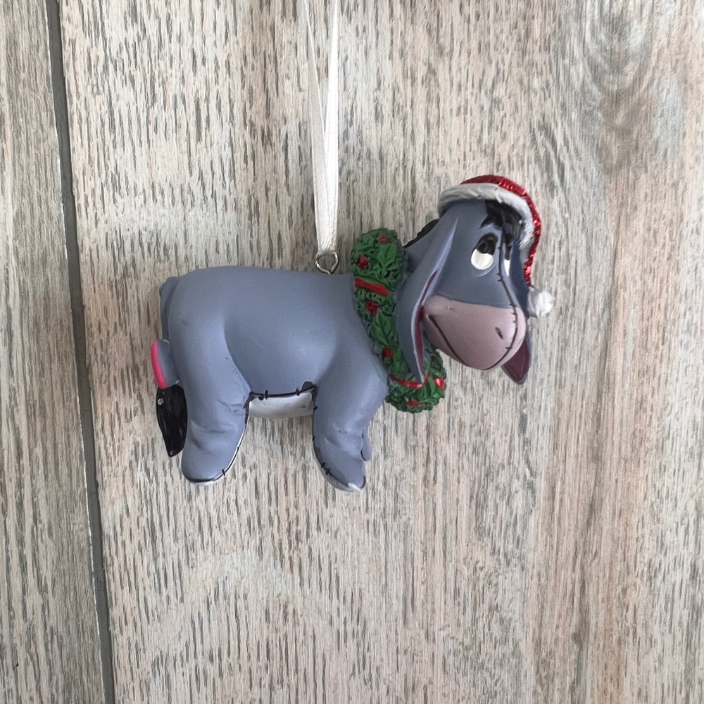 Disney Eeyore Christmas Ornament Winnie the Pooh Santa Hat Wreath Resin Grey - Picture 1 of 5